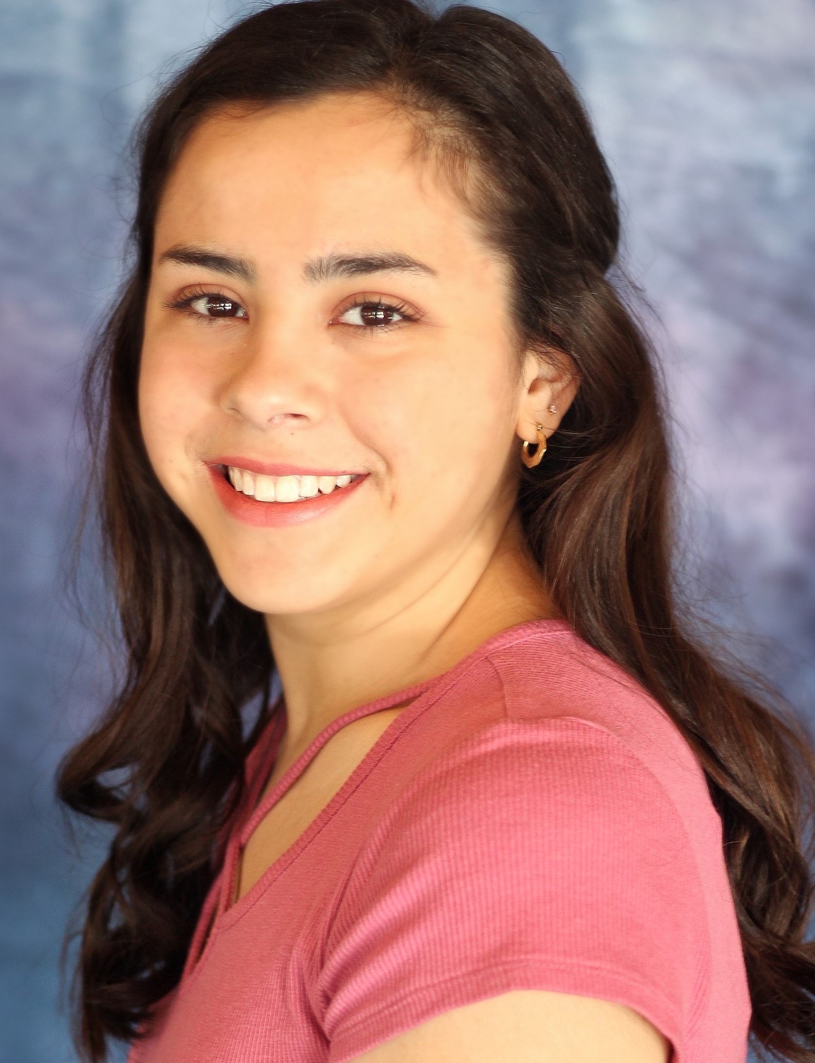 SophiaSparks_Sideways_Headshot